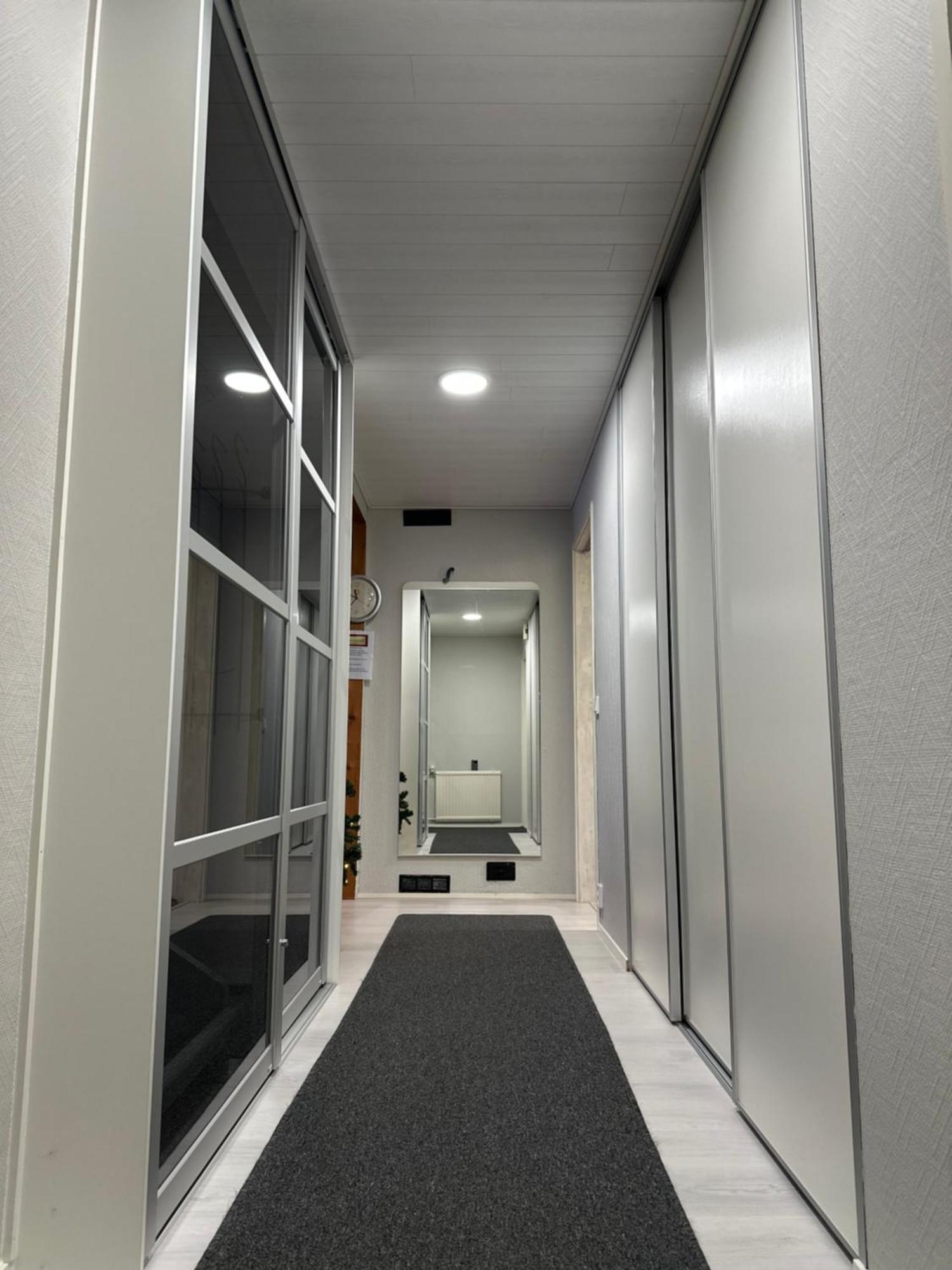 Your Home Away From Home! โรวานิเอมิ ภายนอก รูปภาพ